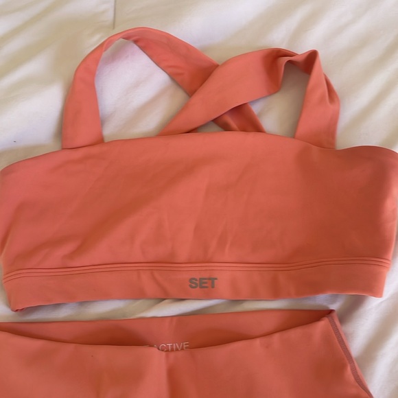 Set Active Leggings and Crop Top Set - Picture 2 of 8